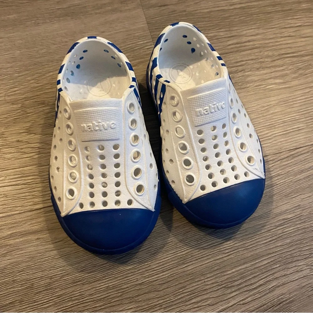 Natives 4C‎ Toddler Shoes Jefferson Blue White Striped Water Beach Slip On